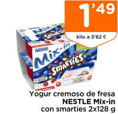 Yogur cremoso de fresa NESTLE Mix-in con smarties 2x128 g